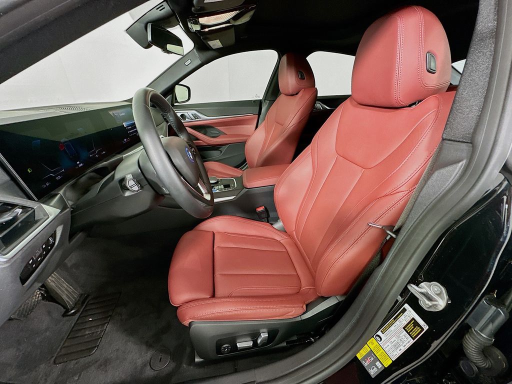 Thumbnail: 2023 BMW i4 - 21