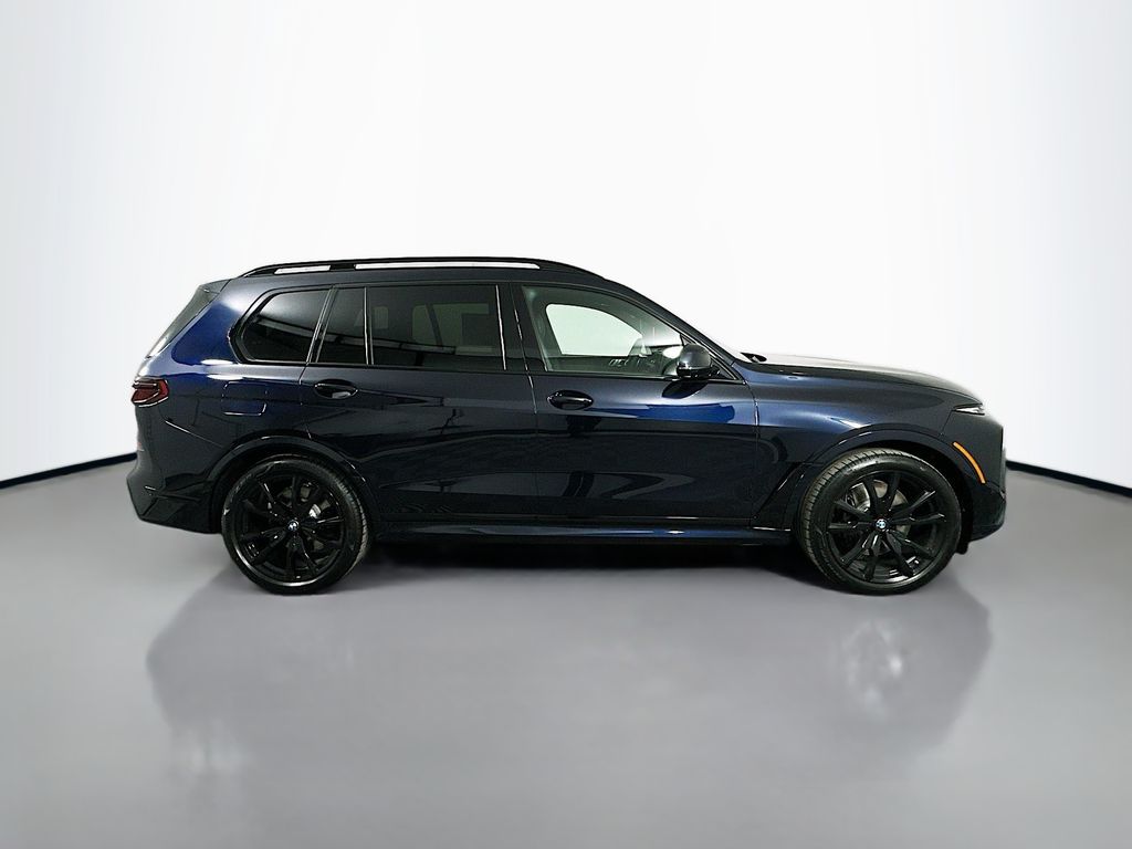 Thumbnail: 2026 BMW X7 - 4