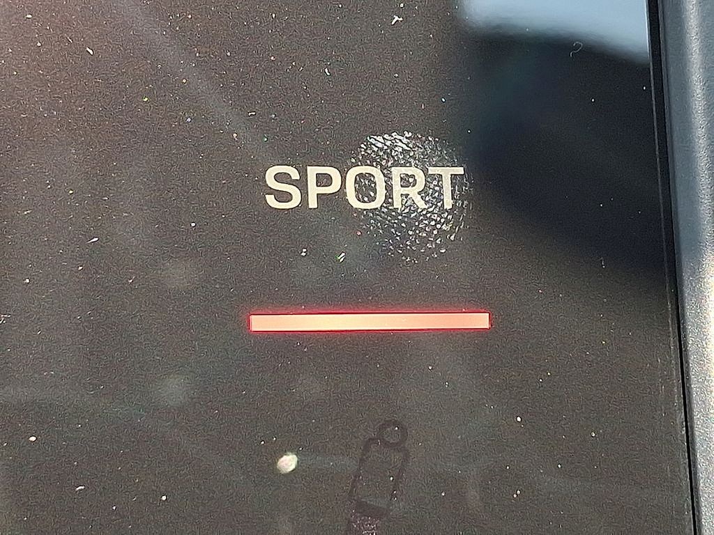 Thumbnail: 2025 Porsche Macan - 24