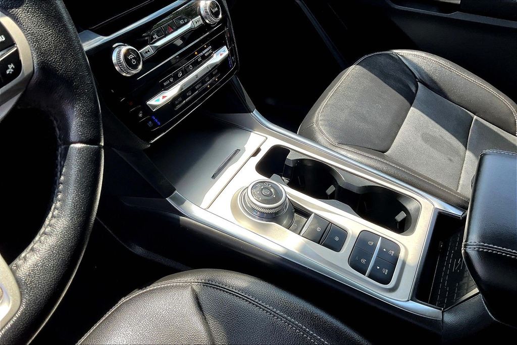 Used 2022 Ford Explorer SUV