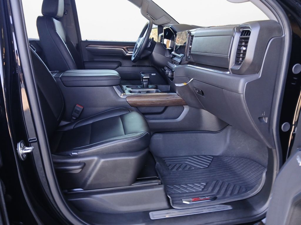 Used Car 2025 Chevrolet Silverado 1500  Lt Trail Boss For Sale Under $60,000 In Austin, Texas