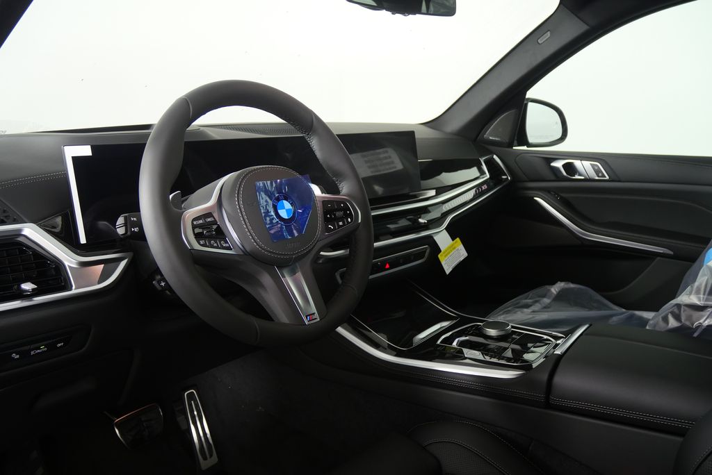 Thumbnail: 2026 BMW X5 - 13