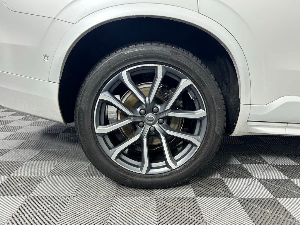 Thumbnail: 2016 Volvo XC90 - 11