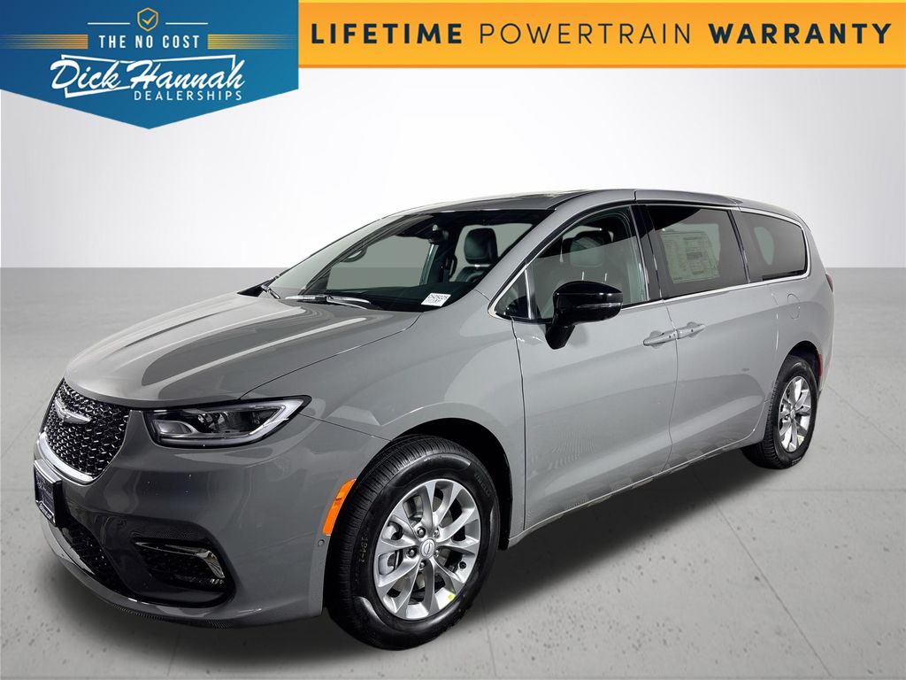 Dick Hannah Dealerships - 2025 Chrysler Pacifica Select For Sale in Vancouver, WA