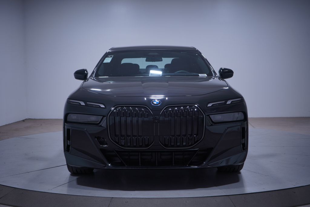 Thumbnail: 2025 BMW i7 - 4