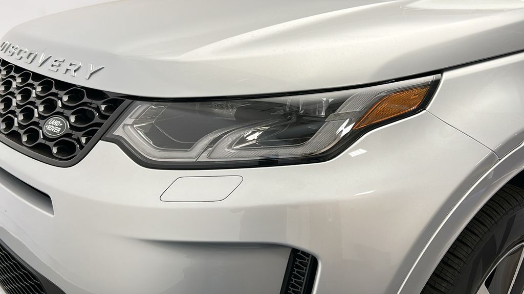 Thumbnail: 2025 Land Rover Discovery Sport - 9