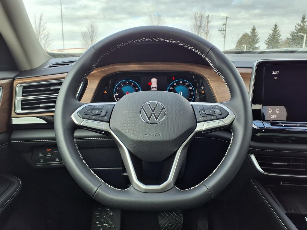 New 2026 Avocado Green Pearl Volkswagen 2.0T SE w/Technology image 10