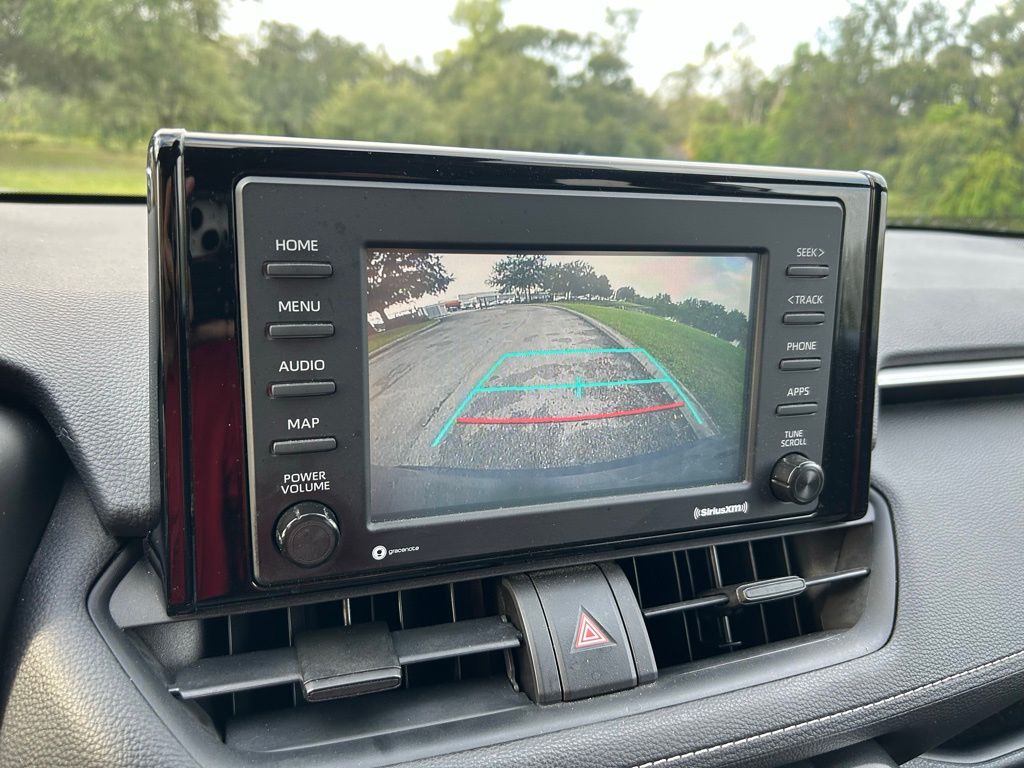 Thumbnail: 2021 Toyota RAV4 - 25