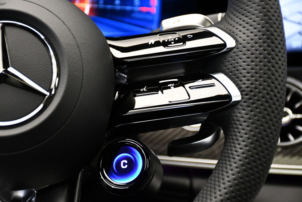 Thumbnail: 2026 Mercedes-Benz AMG GT - 25