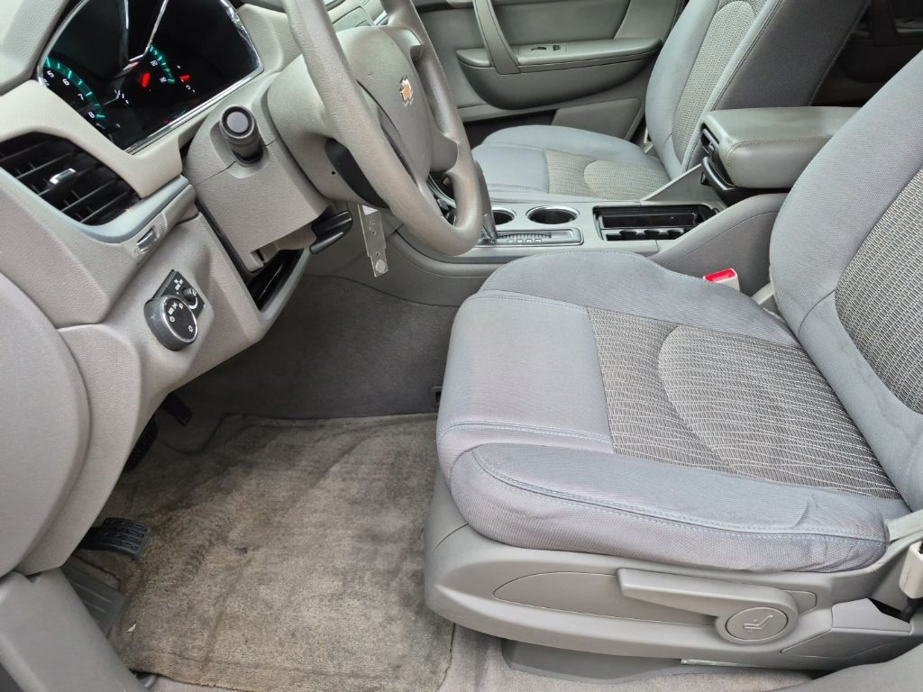 Used Car 2015 Chevrolet Traverse  Ls For Sale Under $10,000 In Austin, Texas