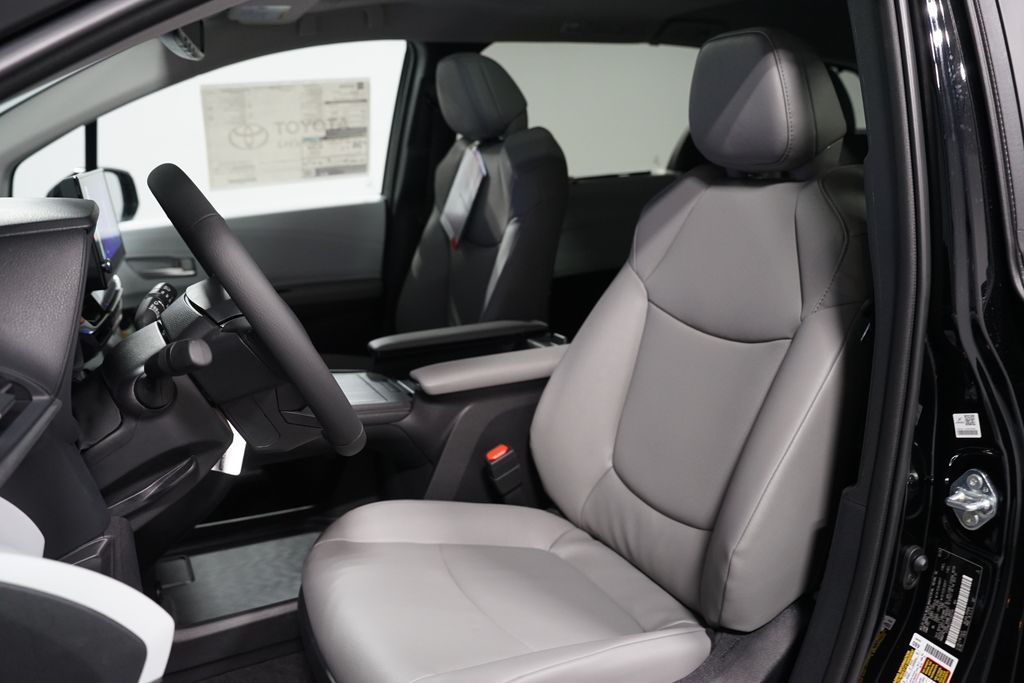 Thumbnail: 2026 Toyota Sienna - 28