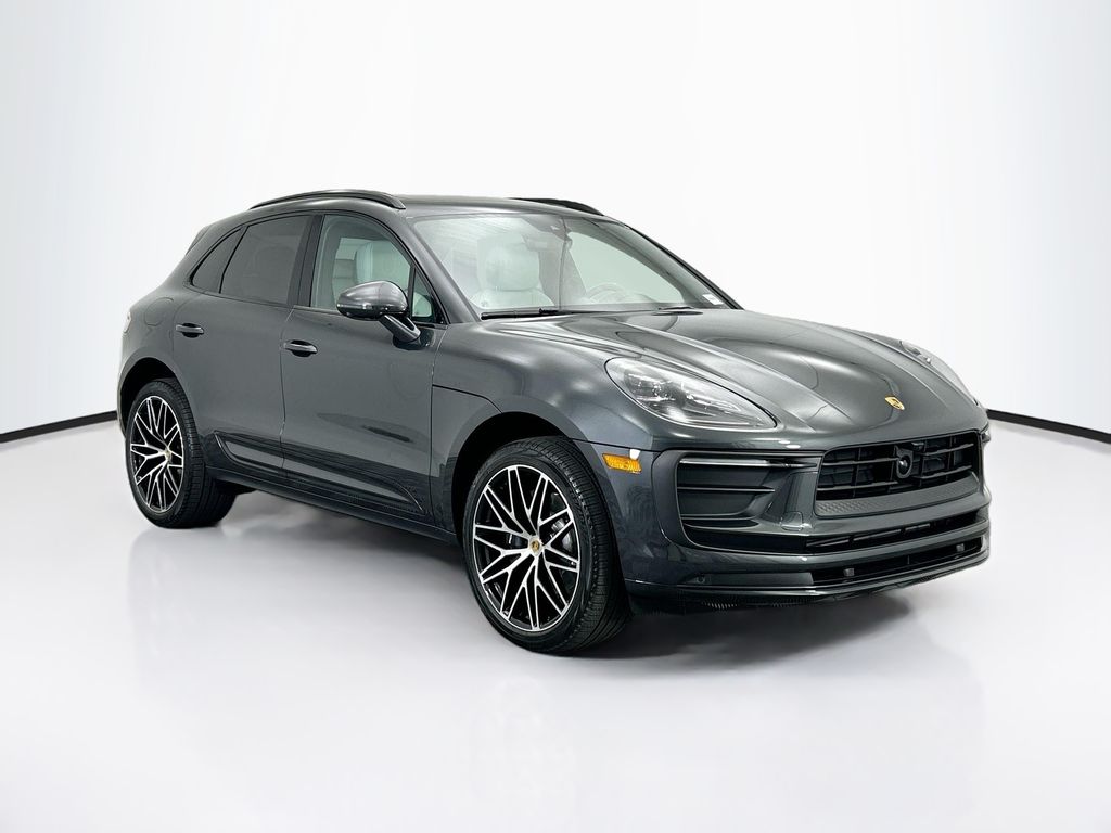 Thumbnail: 2026 Porsche Macan - 9