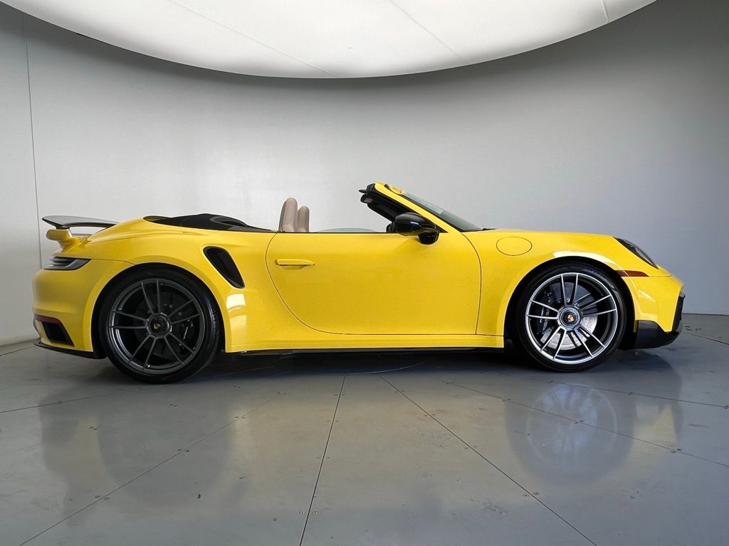 Thumbnail: 2023 Porsche 911 - 24