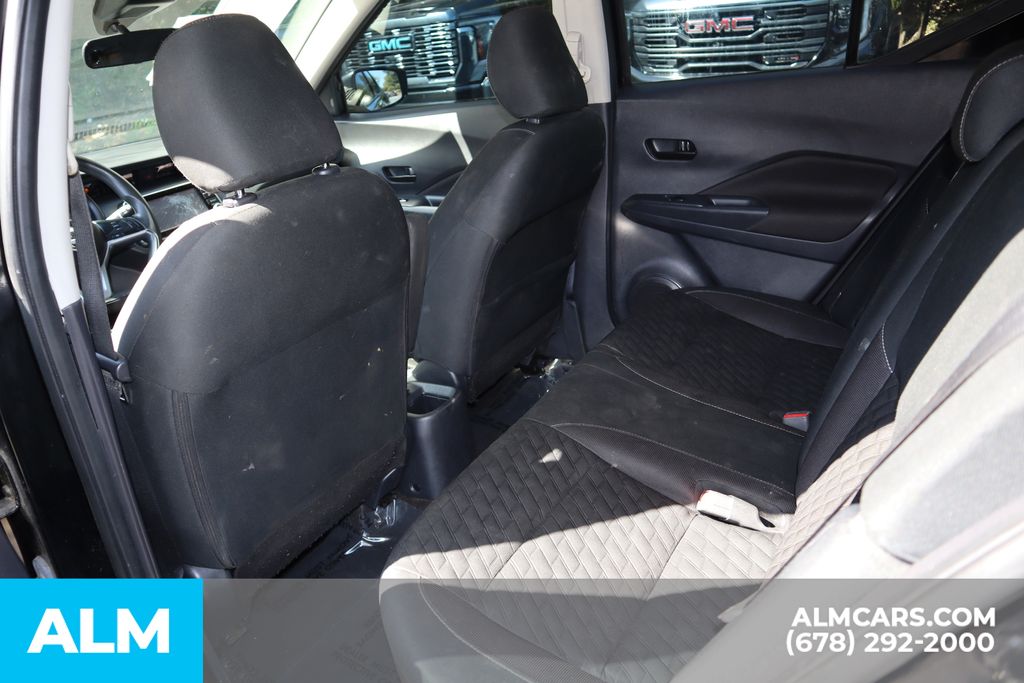 2021 Nissan Kicks S photo 14