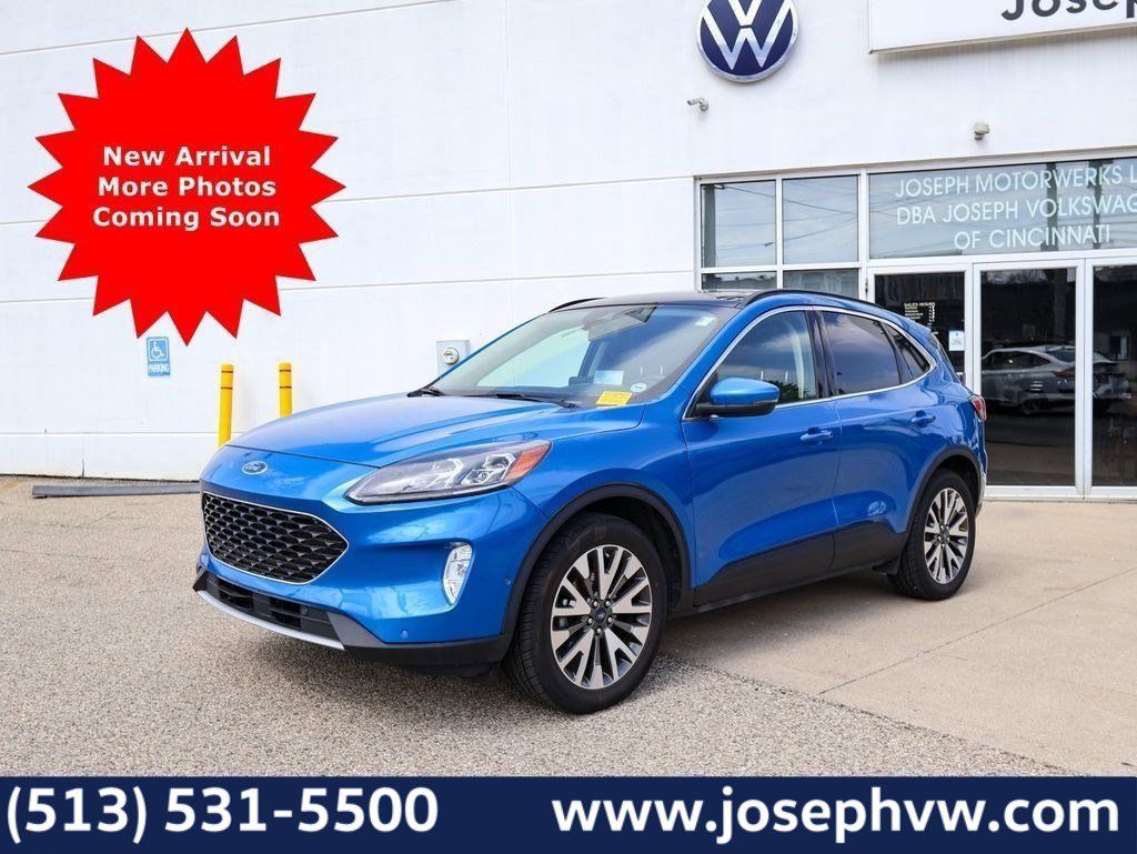 Blue Metallic 2020 Ford Escape Titanium AWD SUV / Crossover All-Wheel Drive 8-Speed Automatic