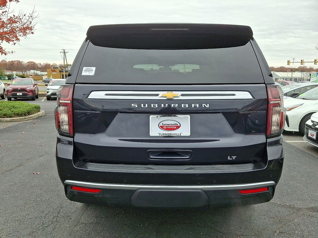 Thumbnail: 2022 Chevrolet Suburban - 5