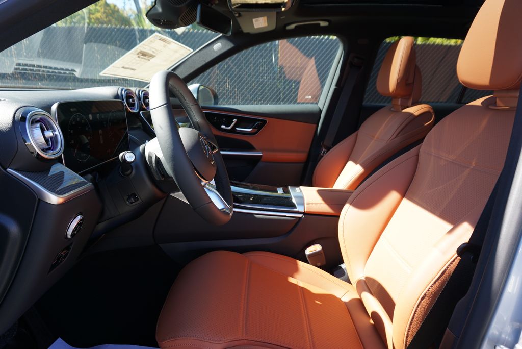 Thumbnail: 2026 Mercedes-Benz GLC - 24