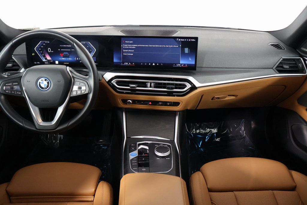 Thumbnail: 2024 BMW i4 - 8