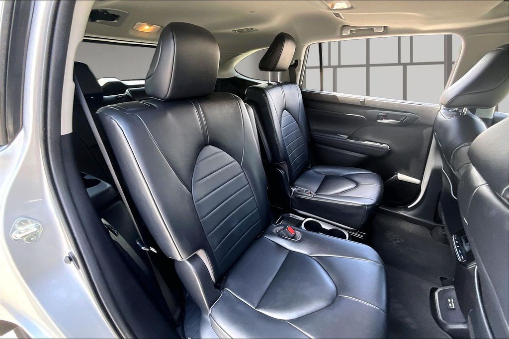 Used 2023 Toyota Highlander SUV