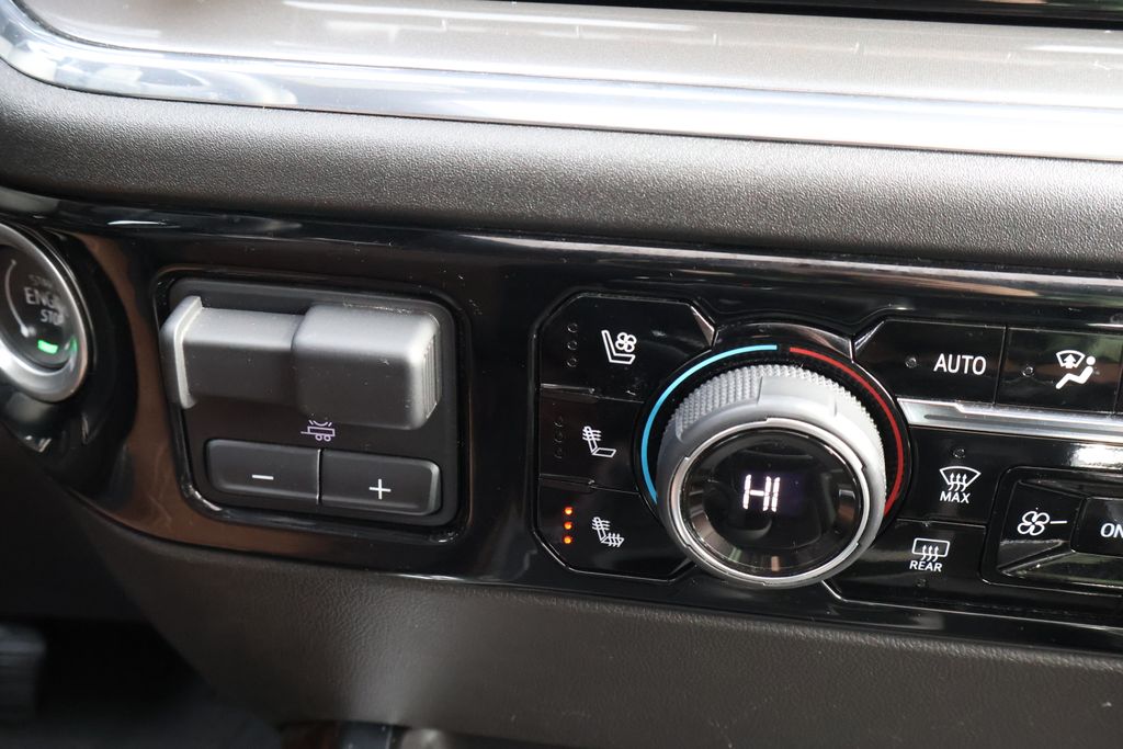 Thumbnail: 2023 Chevrolet Silverado 1500 - 22