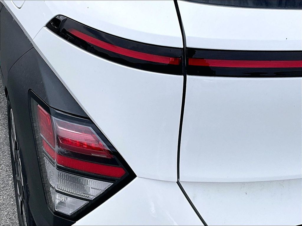 2025 Hyundai Kona — photo 30