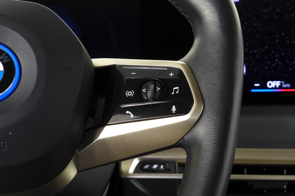 Thumbnail: 2023 BMW iX - 28