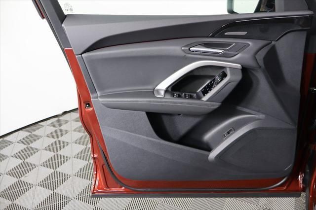 Thumbnail: 2025 Audi Q5 - 7