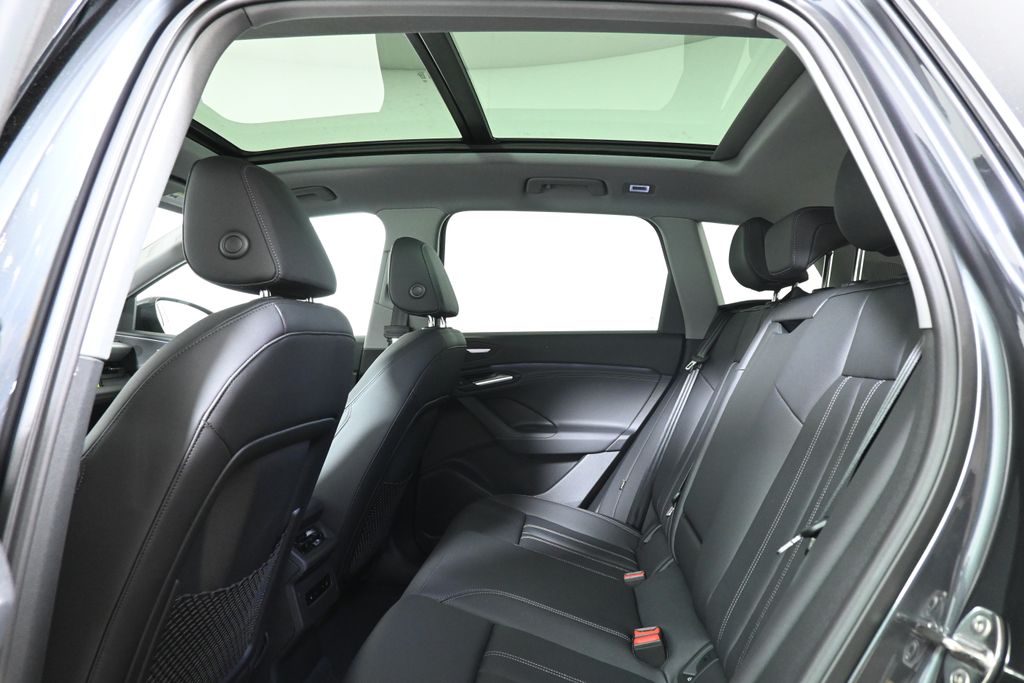 2025 Audi e-tron Premium 25