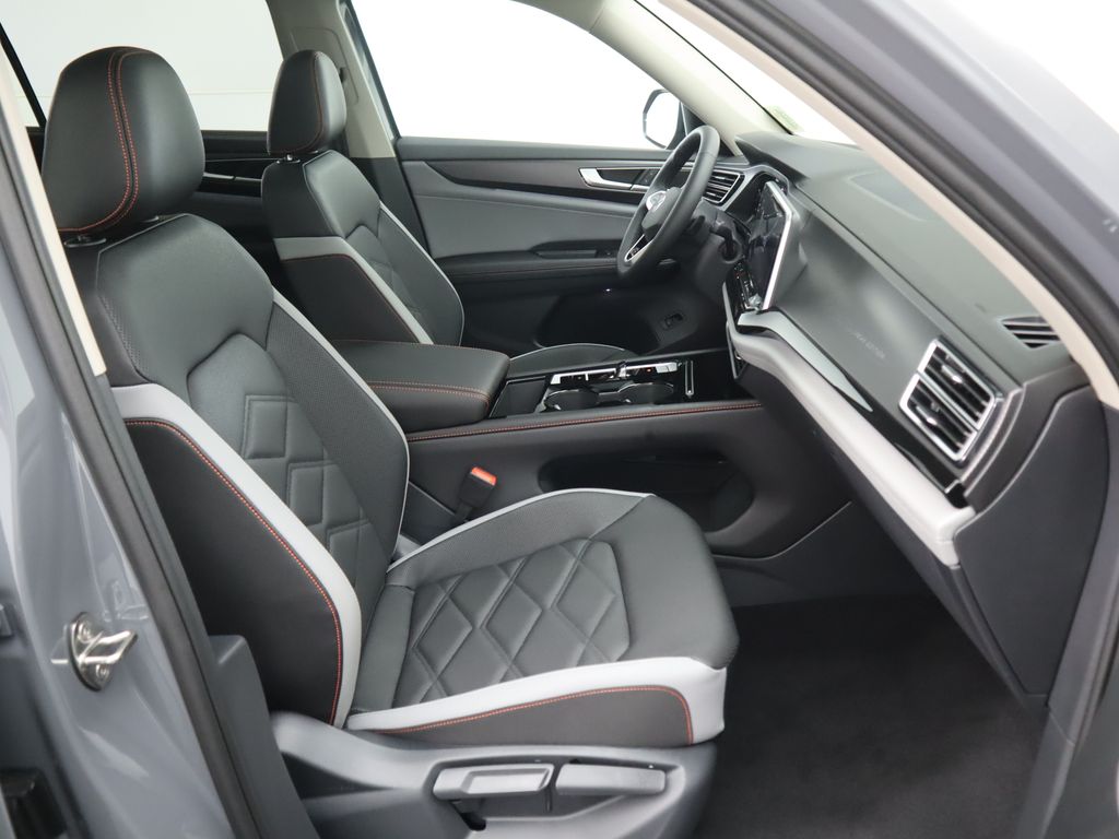 Thumbnail: 2025 Volkswagen Atlas - 21