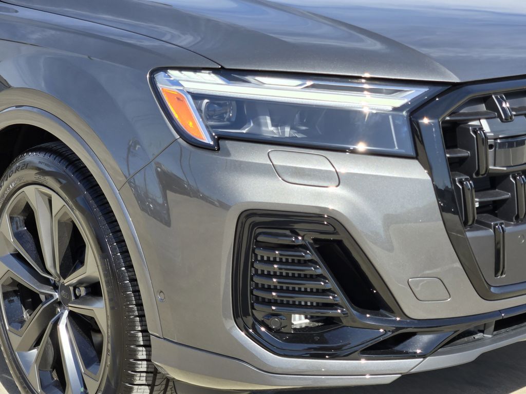 new 2026 Audi Q7 car, priced at $78,410