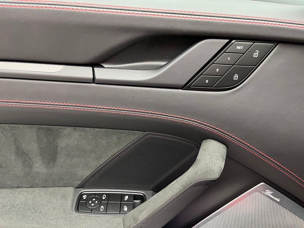 Thumbnail: 2022 Porsche 911 - 22