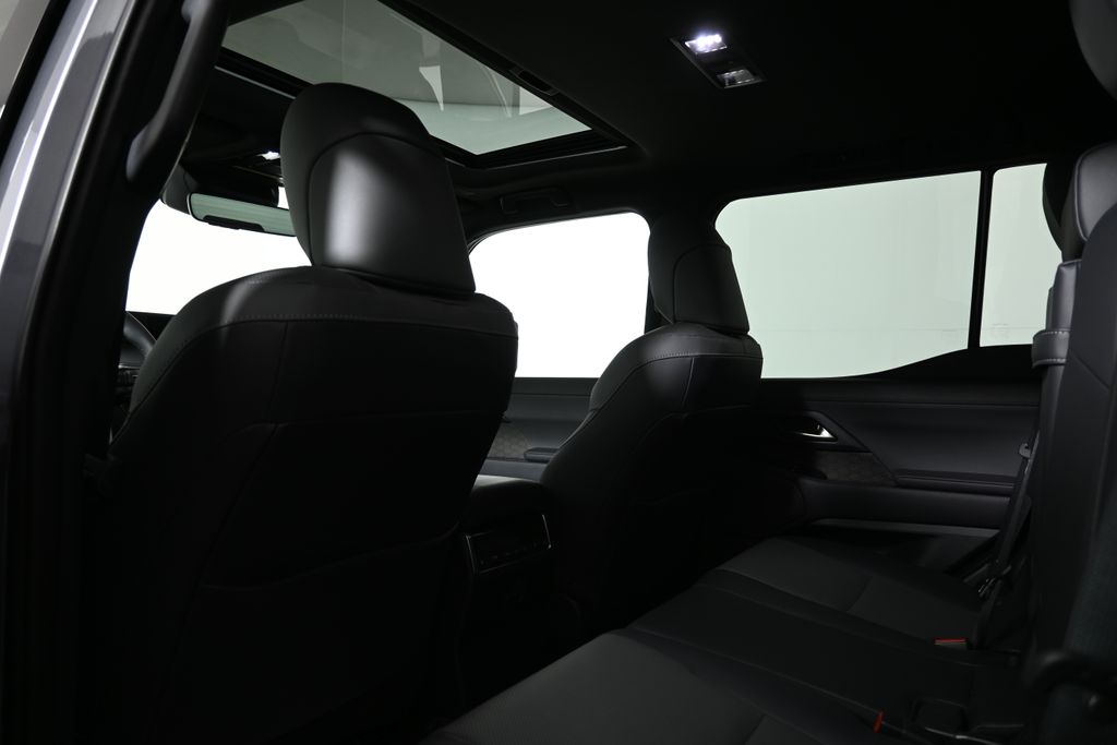 Thumbnail: 2025 Lexus GX - 31