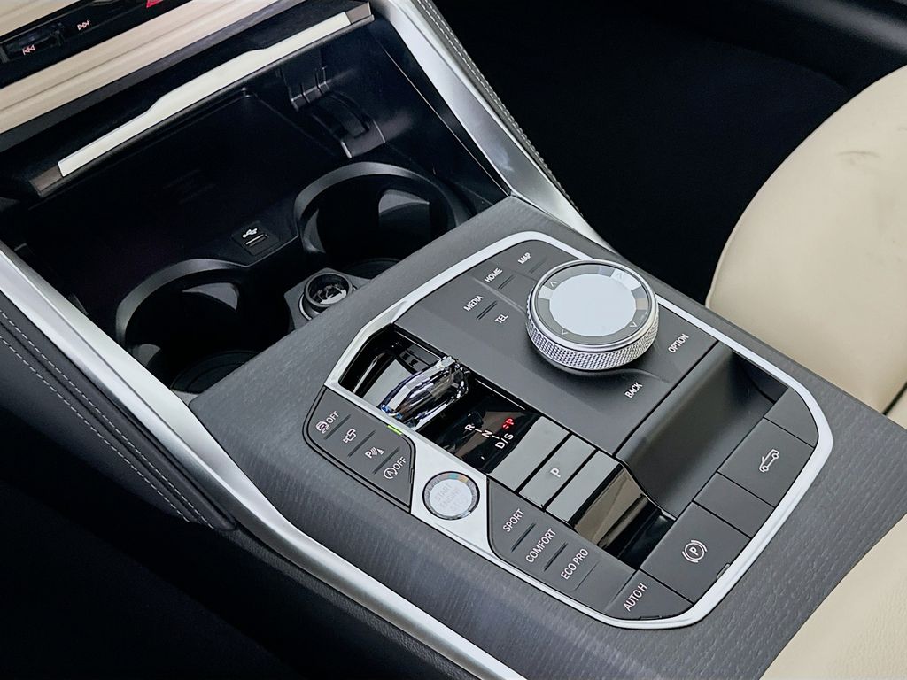 Thumbnail: 2027 BMW 4 Series - 15