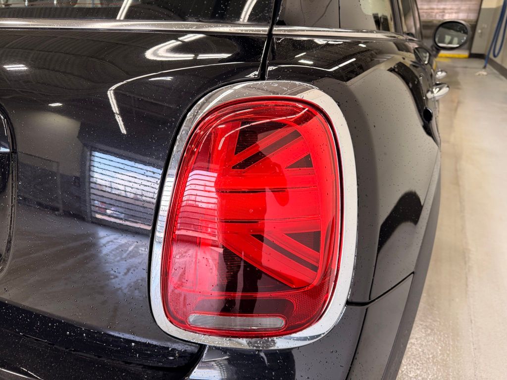 Thumbnail: 2022 MINI Cooper - 5