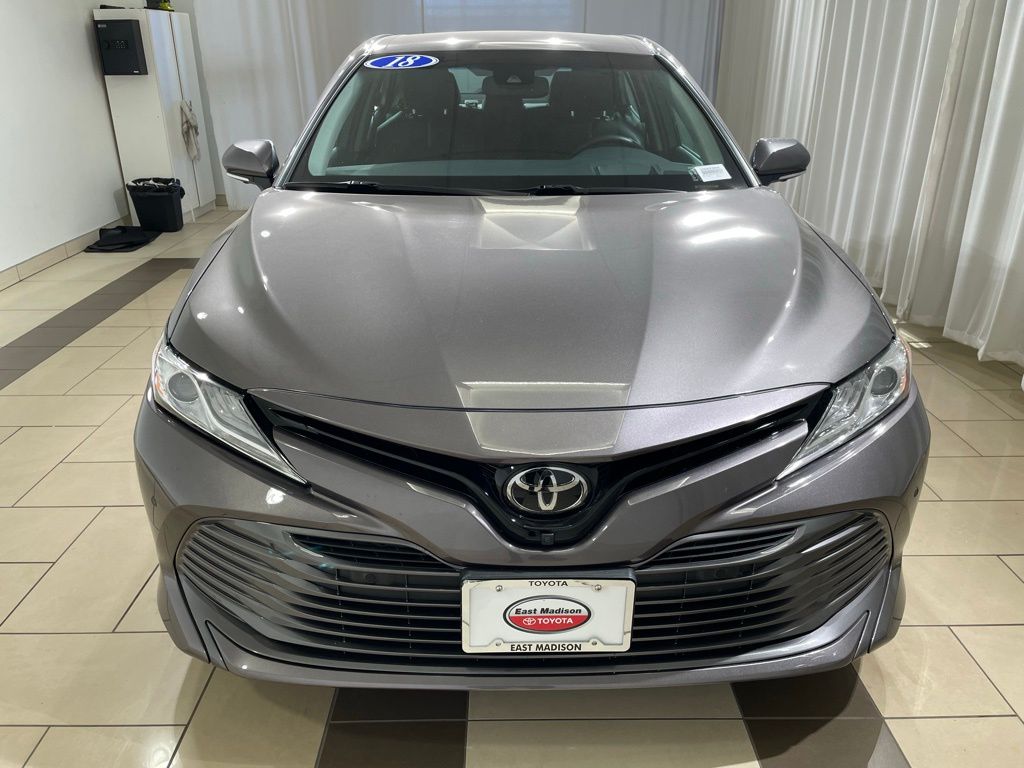 2018 Toyota Camry XLE 8