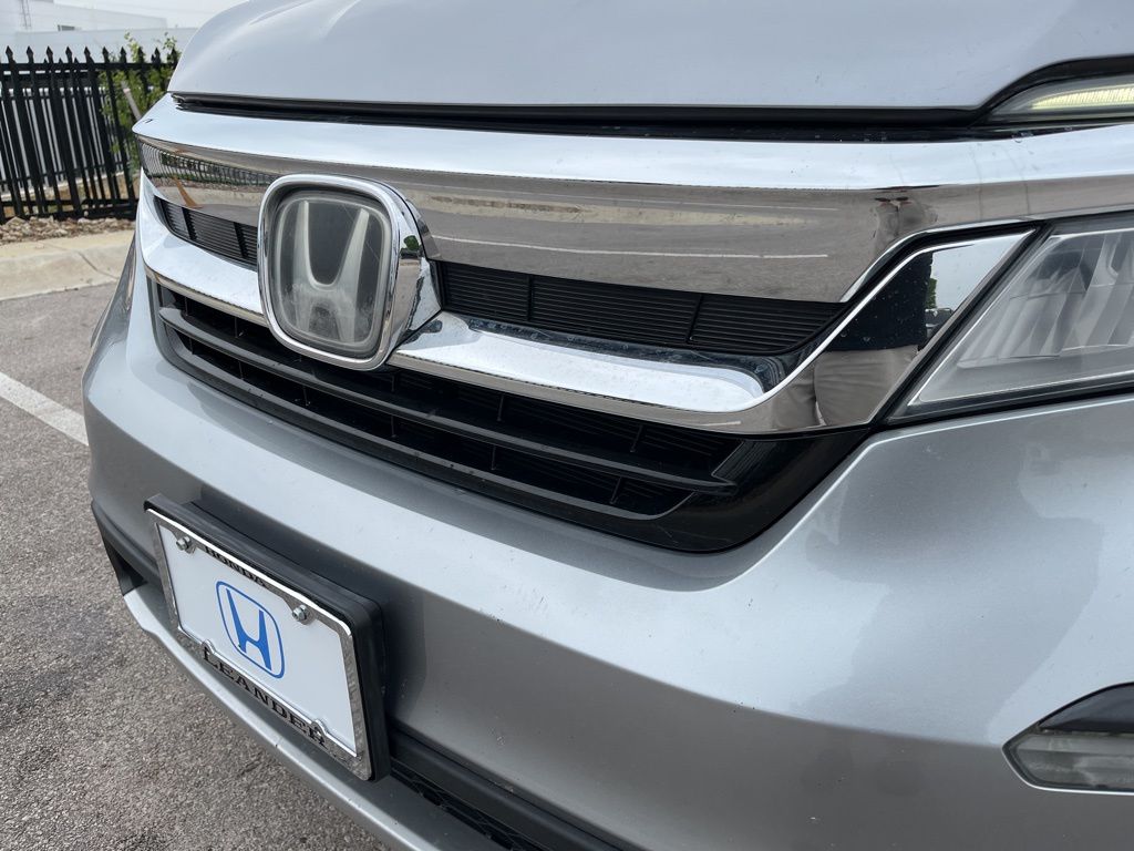 Thumbnail: 2019 Honda Pilot - 16