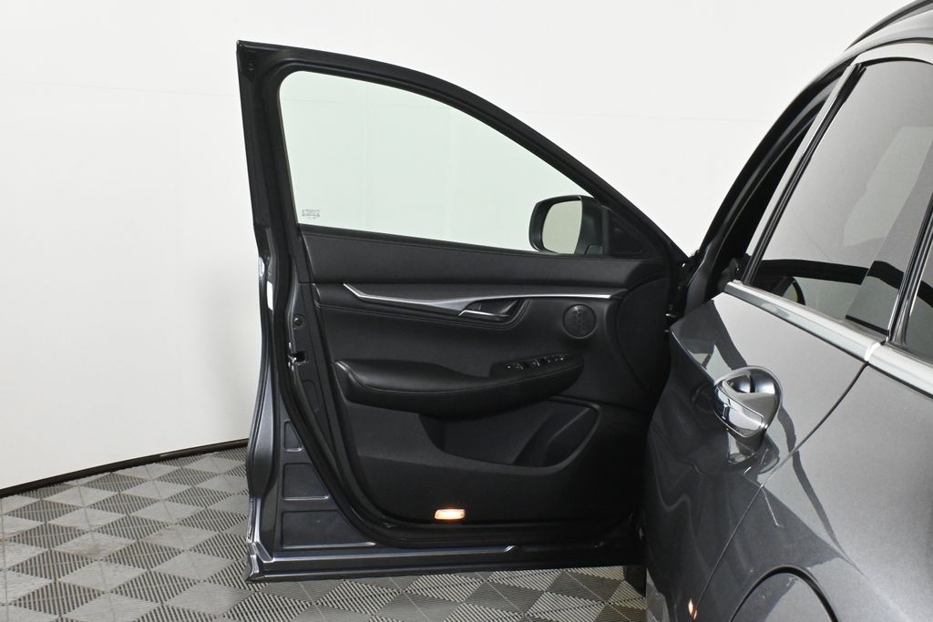 2023 INFINITI QX55 Luxe 31