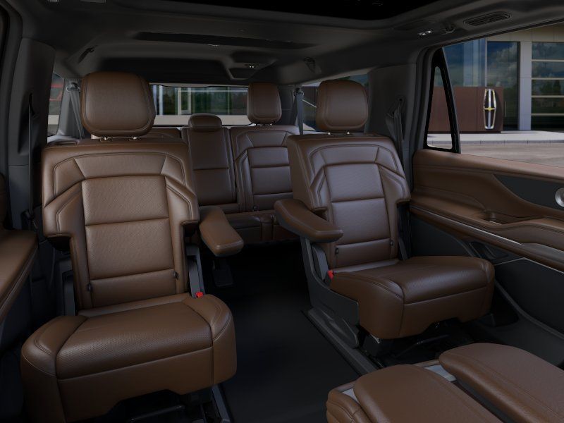 Thumbnail: 2026 Lincoln Navigator L - 11