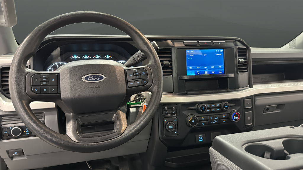 Used 2023 Oxford White Ford XL image 11