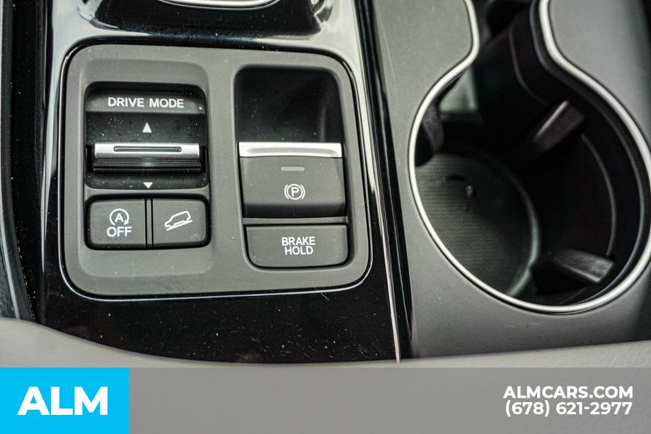 Used 2025 Silver Honda EX-L image 47