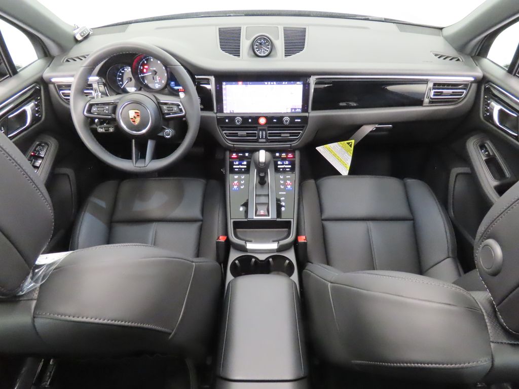 Thumbnail: 2026 Porsche Macan - 16