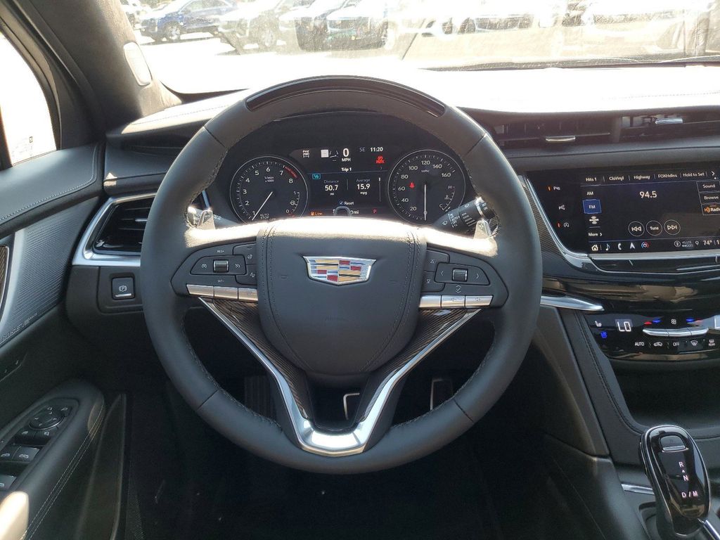 2025 Cadillac XT6 Sport 25