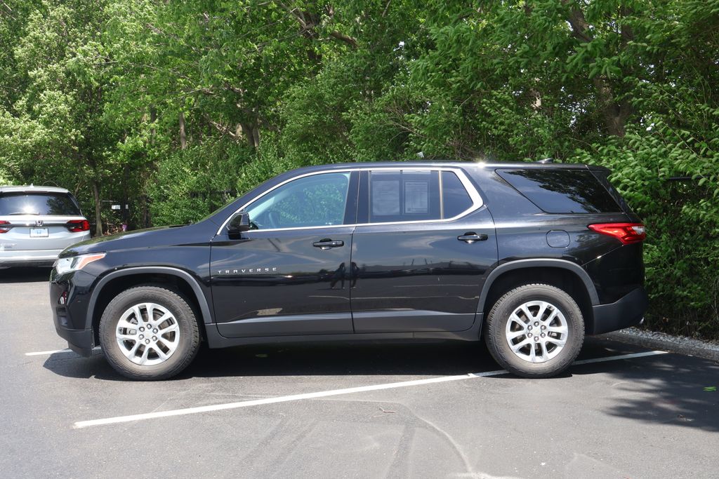 Thumbnail: 2018 Chevrolet Traverse - 4