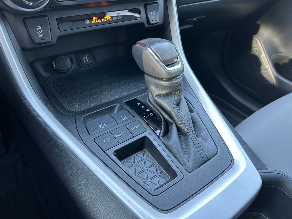 Thumbnail: 2023 Toyota RAV4 - 27