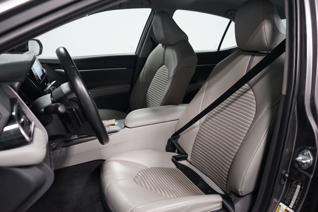 Thumbnail: 2022 Toyota Camry - 6