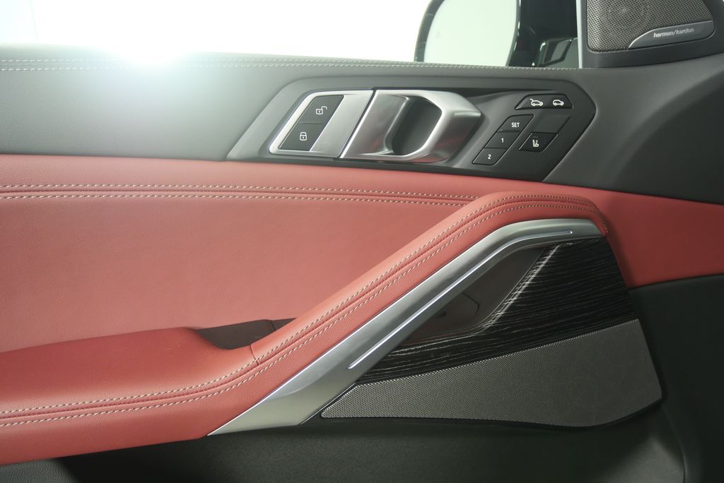 Thumbnail: 2027 BMW X6 - 8
