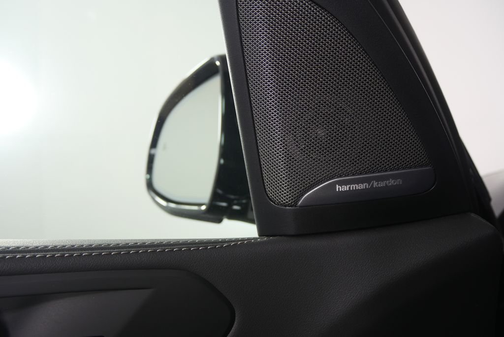 Thumbnail: 2026 BMW X5 - 9