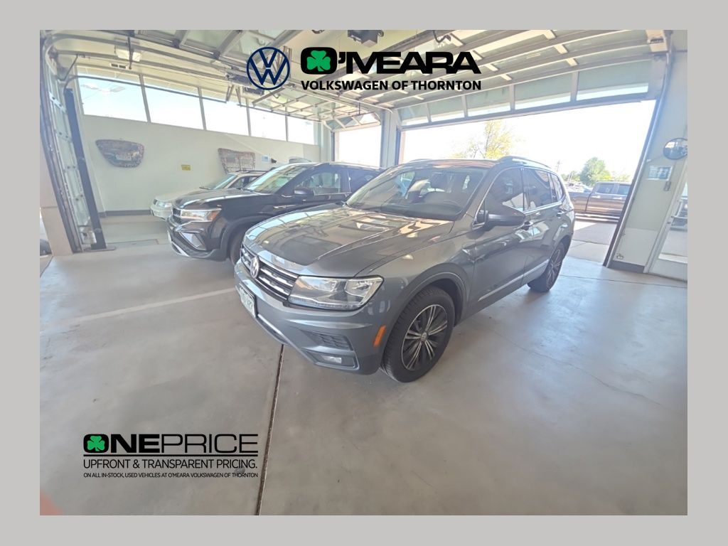 Platinum Gray Metallic 2018 Volkswagen Tiguan SUV / Crossover All-Wheel Drive 8-Speed Automatic