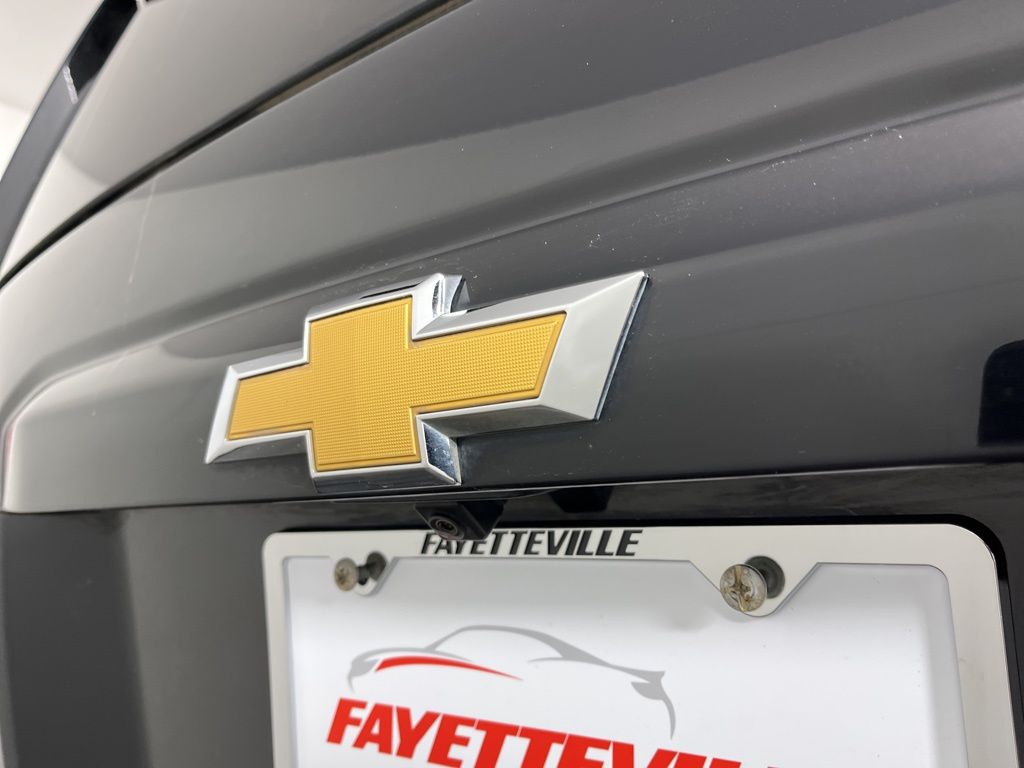 Thumbnail: 2017 Chevrolet Tahoe - 19