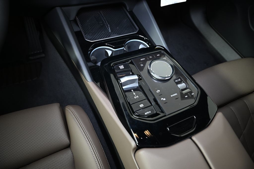 Thumbnail: 2026 BMW 5 Series - 19